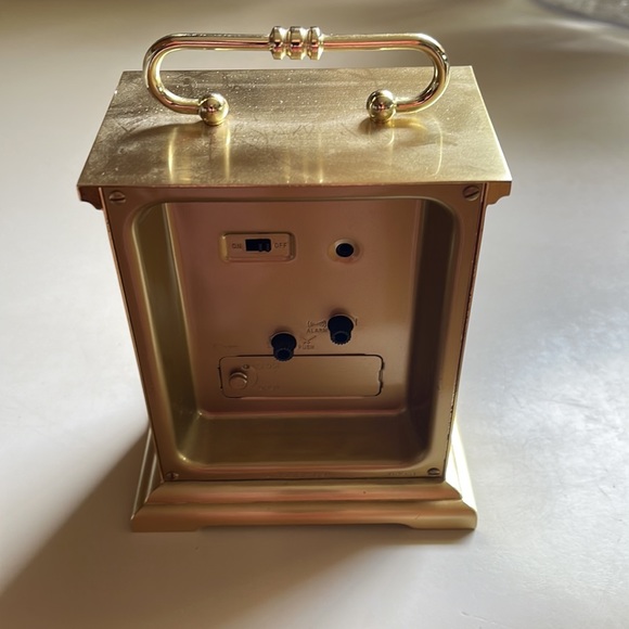 Bulova desk clock with alarm - Picture 4 of 5